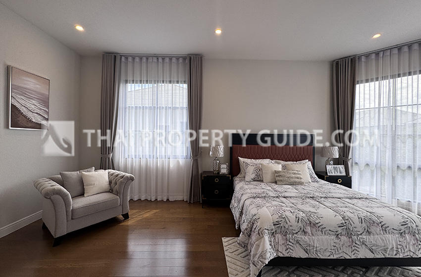 House with Shared Pool in Krung Thep Kritha 